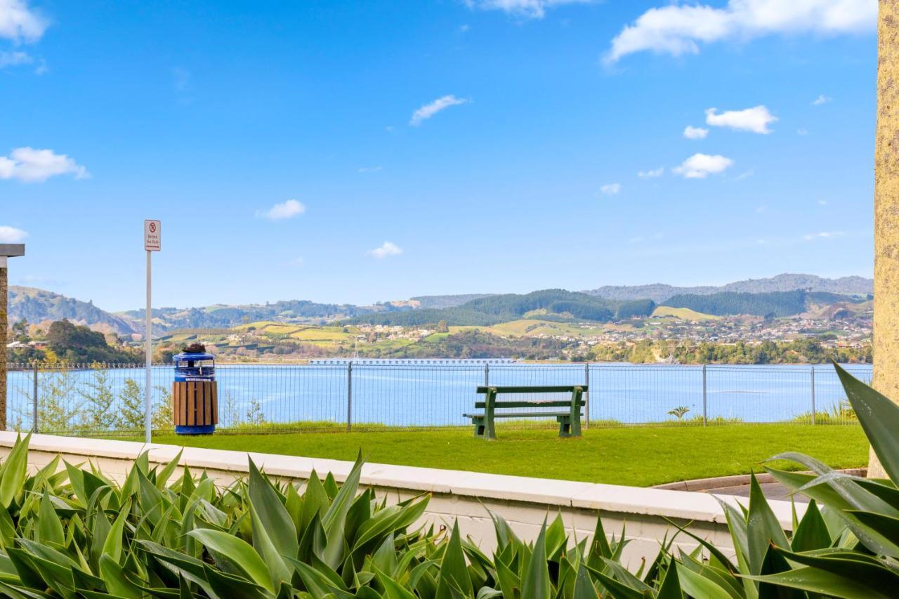Мотель The Tauranga On The Waterfront Экстерьер фото